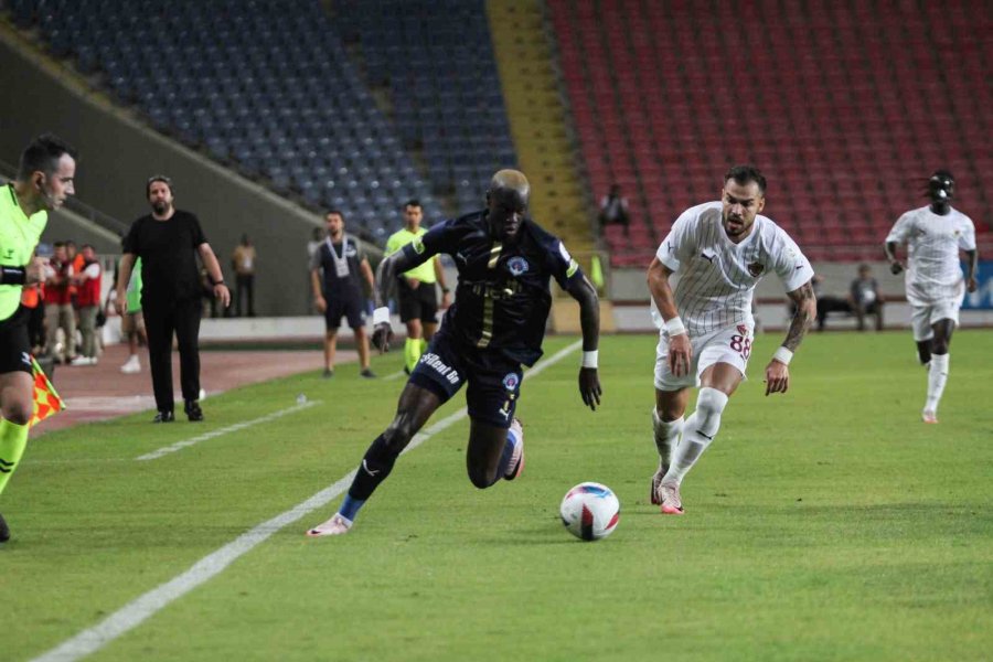 Trendyol Süper Lig: Hatayspor: 1 - Kasımpaşa: 0 (ilk Yarı)