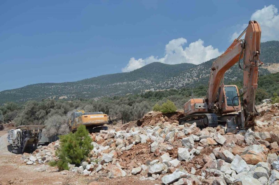 Demre Yatıkardıç Yayla Yolu Yenileniyor