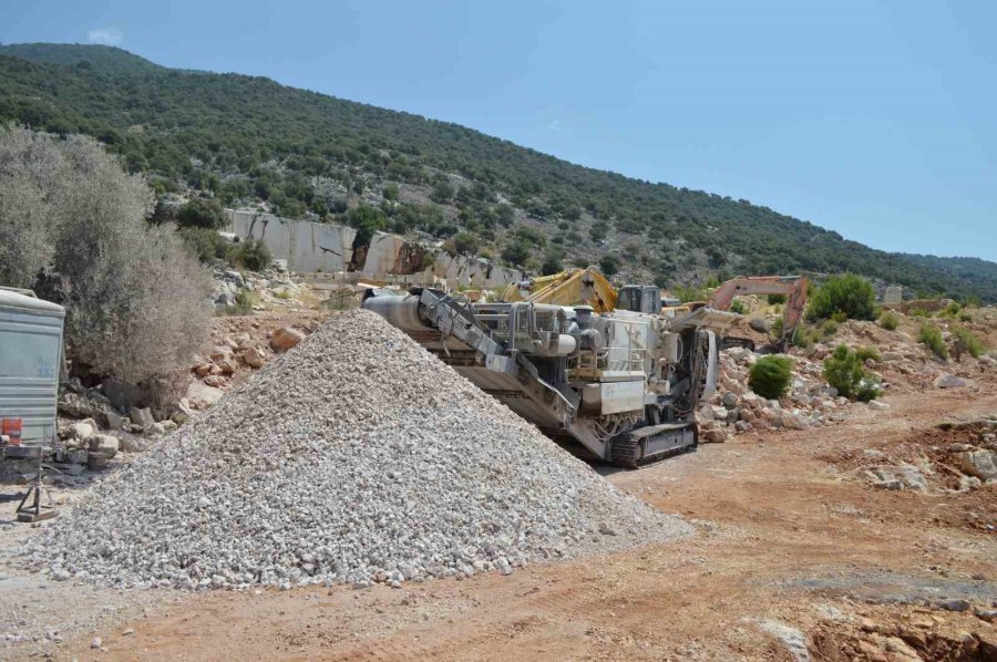 Demre Yatıkardıç Yayla Yolu Yenileniyor