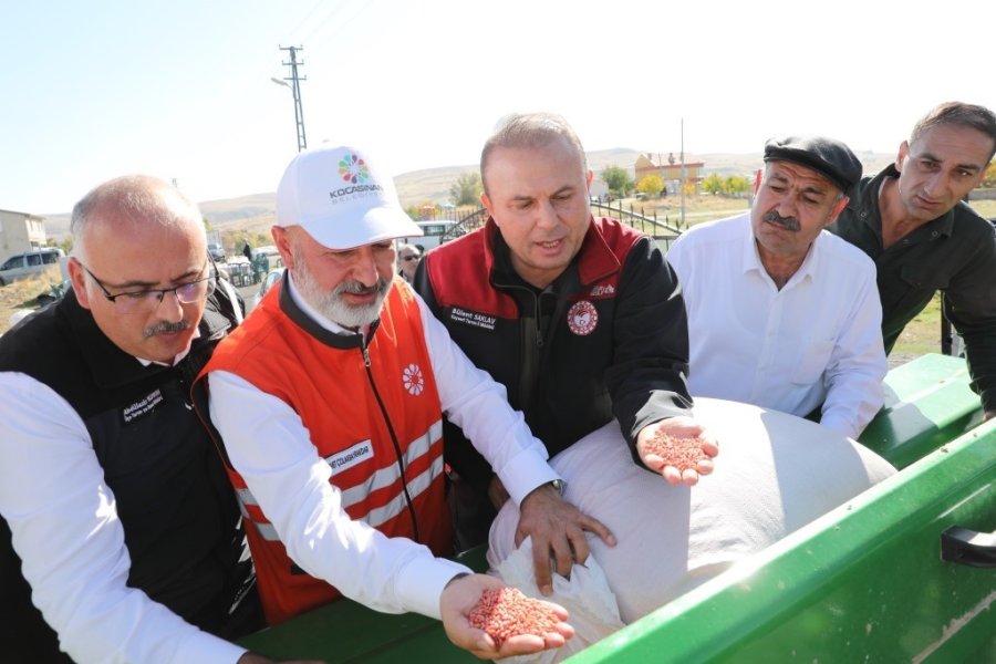 Başkan Çolakbayrakdar, “kırsal Mahallelerimizin Değerine Değer Katan Çalışmalar Yapıyoruz”