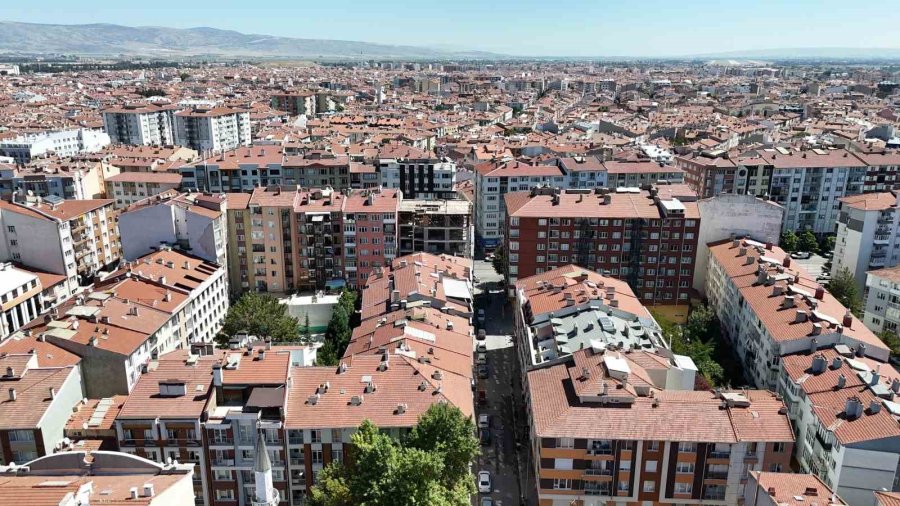 Kentsel Dönüşüm Olmayan Eskişehir’de Öğrenciler Kiralık Ev Bulamıyor