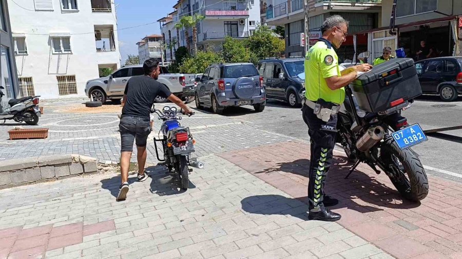 Kaybettiği Plakasını Başka Motorda Buldu