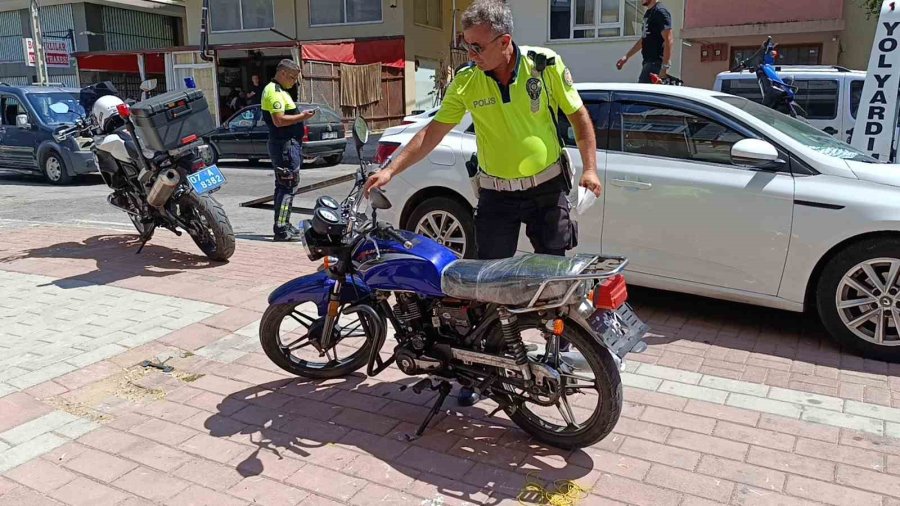 Kaybettiği Plakasını Başka Motorda Buldu