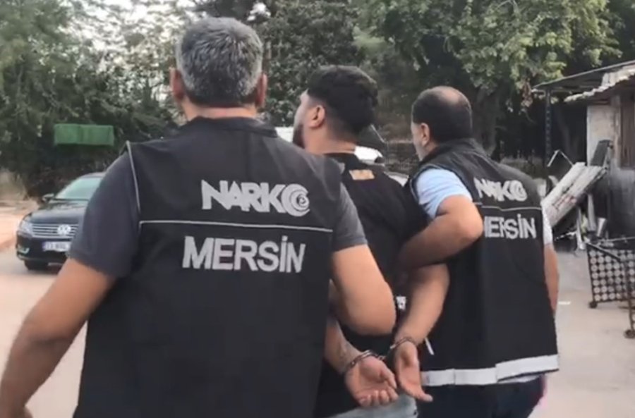 Mersin’de Aranan Şahıslara Ve Uyuşturucu Tacirlerine Operasyon: 41 Gözaltı