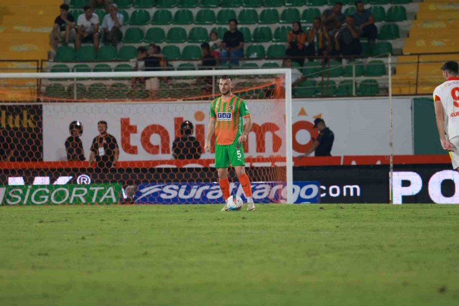 Trendyol Süper Lig: Corendon Alanyaspor: 1 - Göztepe: 1 (maç Sonucu)