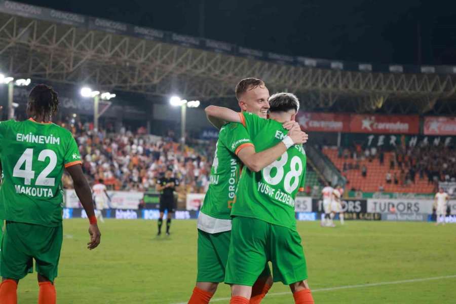 Trendyol Süper Lig: Corendon Alanyaspor: 1 - Göztepe: 1 (maç Sonucu)