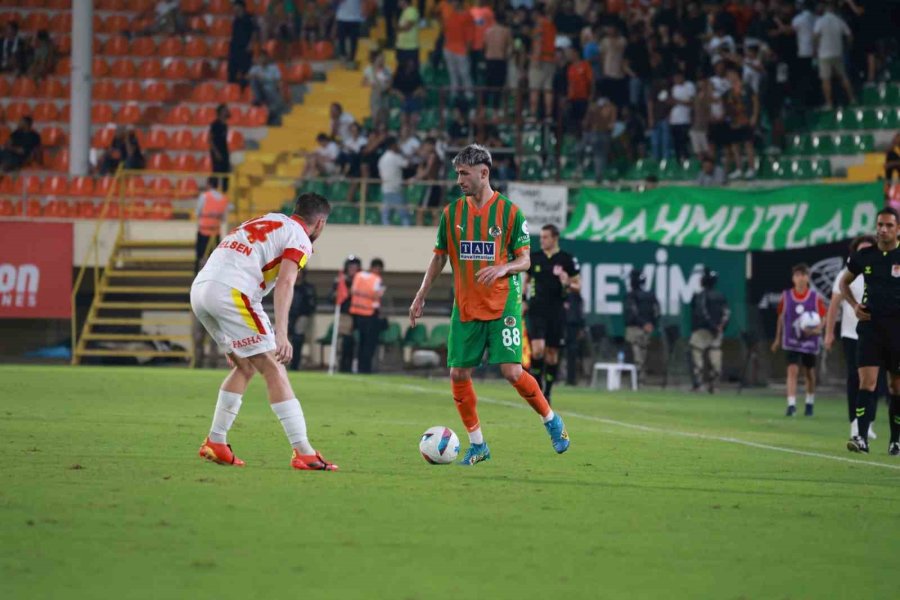 Trendyol Süper Lig: Corendon Alanyaspor: 1 - Göztepe: 1 (maç Sonucu)