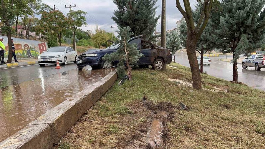 Aksaray’da Trafik Kazası: 2 Yaralı