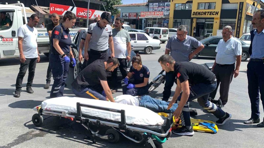 Karaman’da Otomobille Çarpışan Motosiklet Sürücüsü Yaralandı