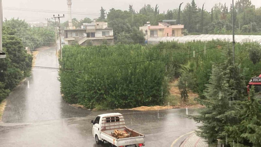 Mersin’de Toroslardan Sahile Kadar Yağmur Etkili Oldu