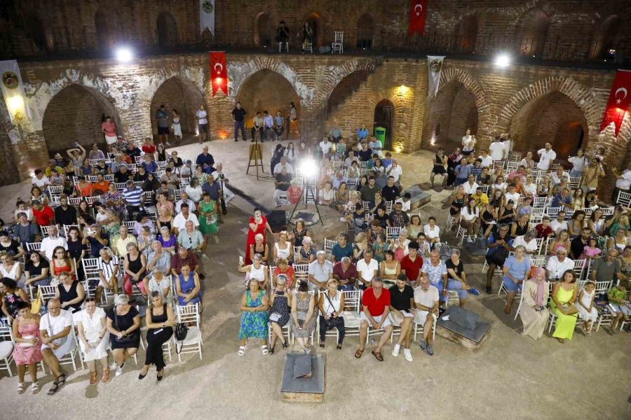 Alanya’da Tarihi Kızılkule Müzikle Renklendi