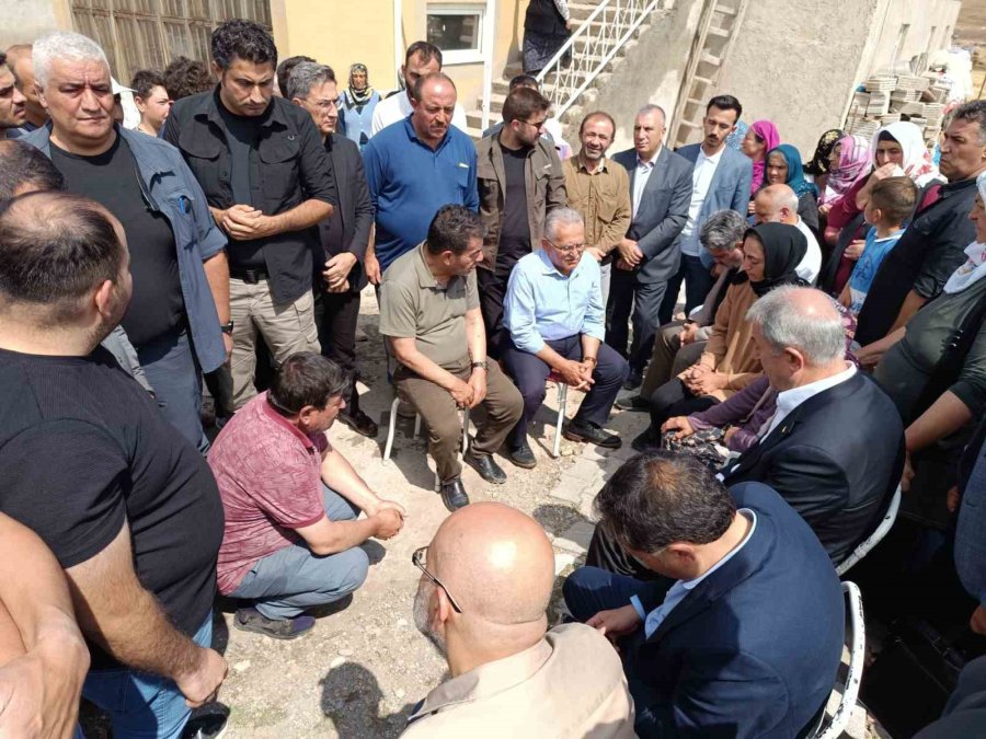 Kayseri Protokolü, Selde Hayatını Kaybeden Vatandaşın Ailesine Taziyede Bulundu