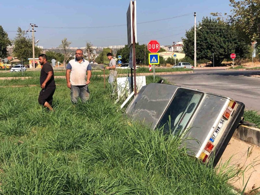 Kanala Uçan Araçtan Burnu Kanamadan Çıktı, "çekici Şimdi Gelecek Kameralara Şov Yapacak, Benden De Geveze" Dedi