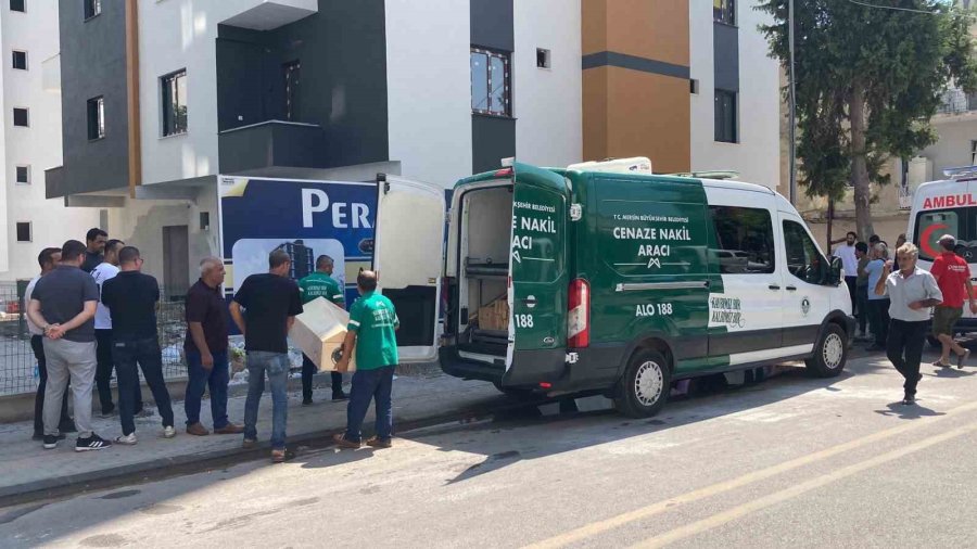 Mersin’de 6’ıncı Kattan Asansör Boşluğuna Düşen İşçi Hayatını Kaybetti