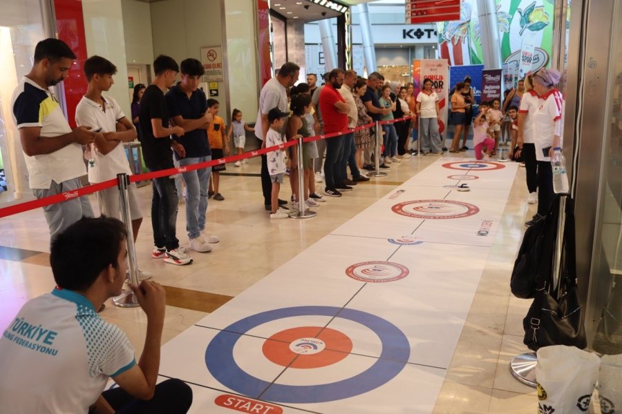 Mersin’de Gençlik Ve Spor Festivali Düzenlendi