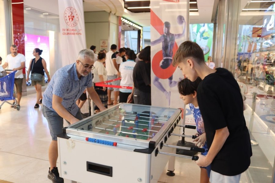 Mersin’de Gençlik Ve Spor Festivali Düzenlendi