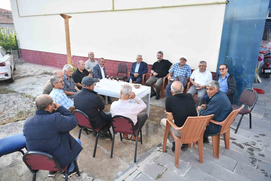 Başkan Büyükkılıç, Felahiye’de Esnaf Ve Vatandaşlarla Buluştu