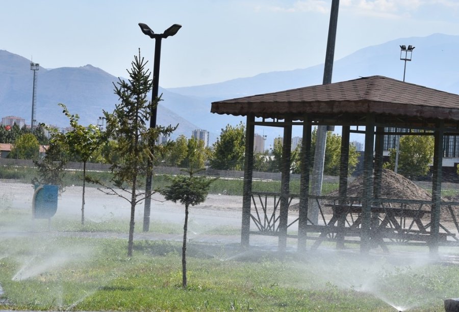 Başkan Çolakbayrakdar, "otomatik Sulama İle Su Ve Enerji Tasarrufu Sağlıyoruz"