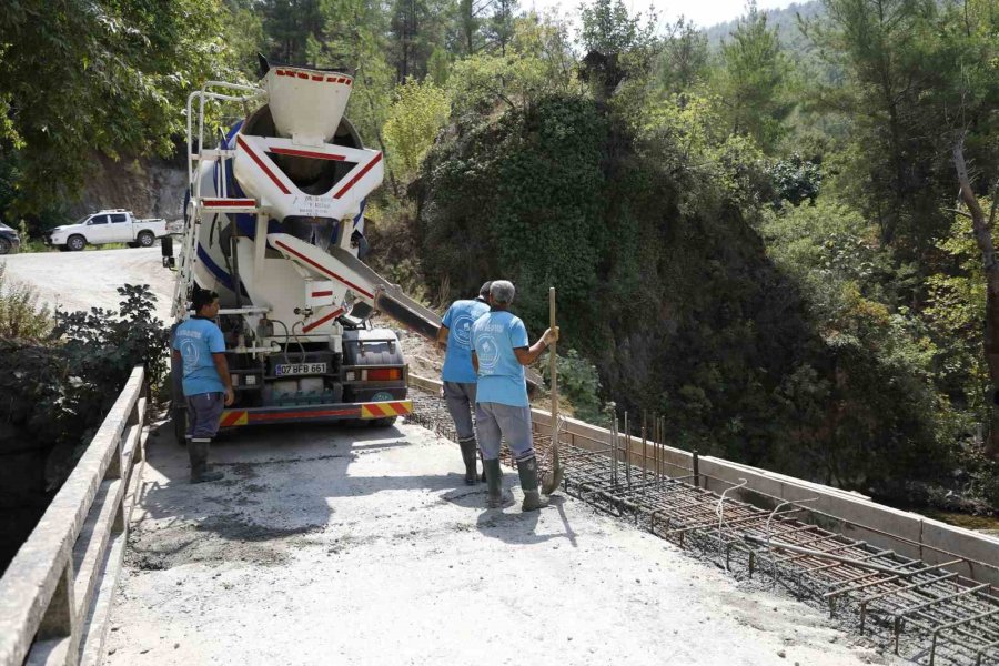 Alanya’da 64 Yıllık Köprüyü Yeniliyor