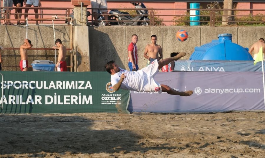 Kumda Şampiyon Alanya Belediyespor Oldu