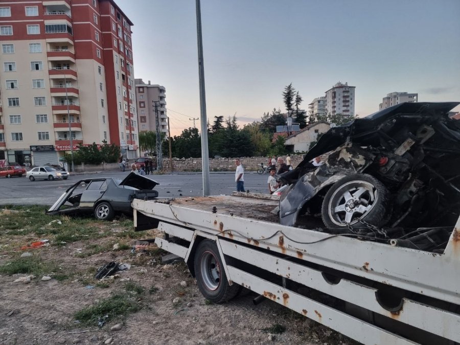 Tofaş’ın İkiye Bölündüğü Kaza Kamerada