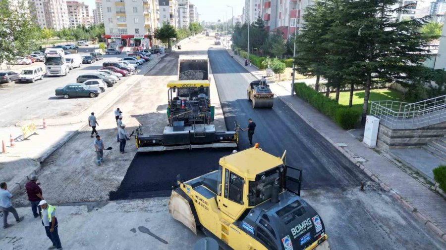 Melikgazi Belediyesi Fatih Sultan Mehmet Bulvarı’nı Yeniliyor