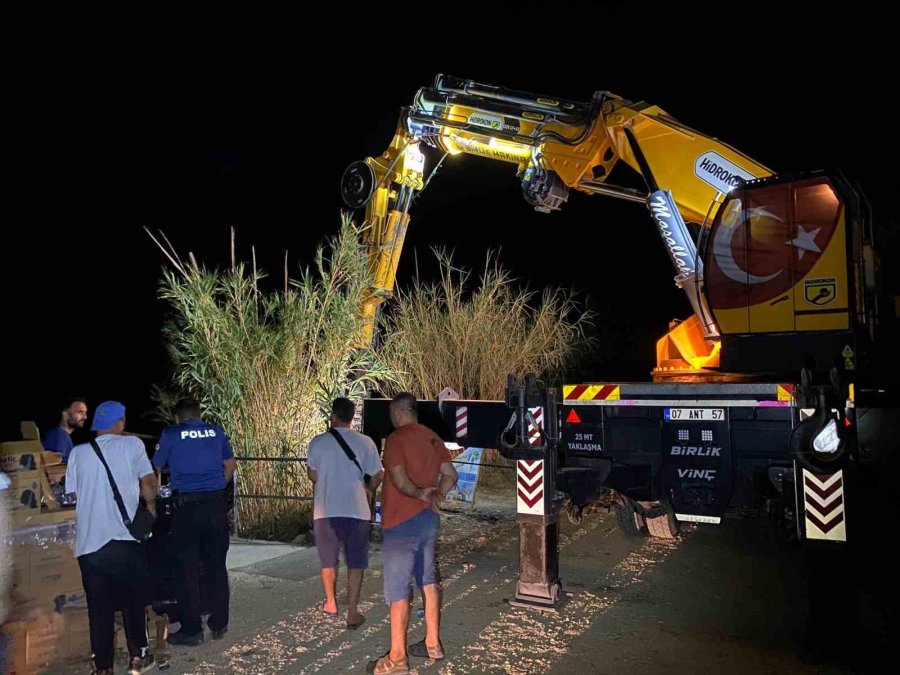 Antalya’da Tur Teknesi Gerginliği