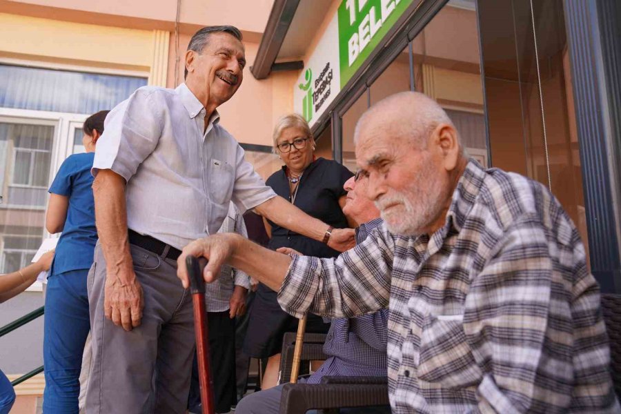 Başkan Ataç Deneyimli Vatandaşlar İle Buluştu