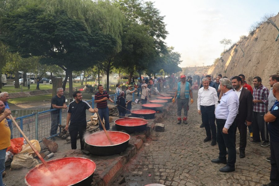 Başkan Palancıoğlu, Salça Günleri’nde Evliyalar Parkı’nı Ziyaret Etti