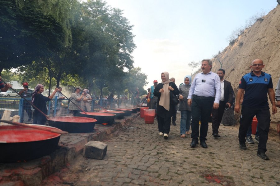 Başkan Palancıoğlu, Salça Günleri’nde Evliyalar Parkı’nı Ziyaret Etti