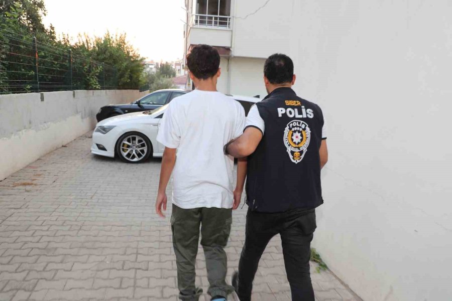 Mersin’de Müstehcen Yayın Operasyonu: 10 Şüpheli Yakalandı