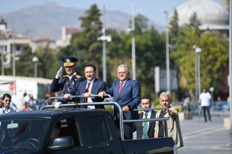 Zafer Bayramı, Kayseri’de Coşkuyla Kutlandı