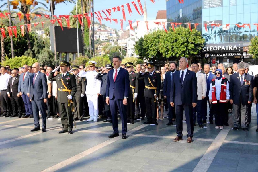 30 Ağustos Zafer Bayramı Alanya’da Törenle Kutlandı