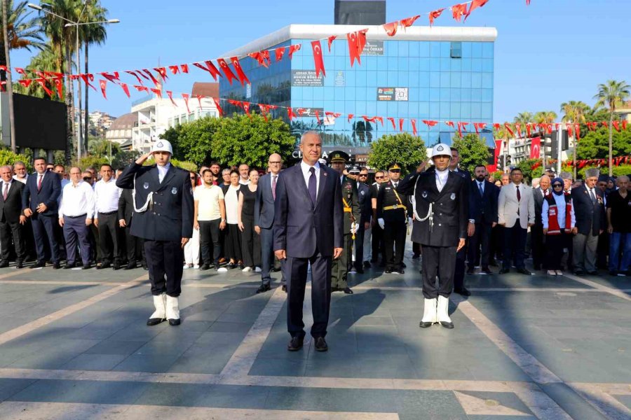 30 Ağustos Zafer Bayramı Alanya’da Törenle Kutlandı