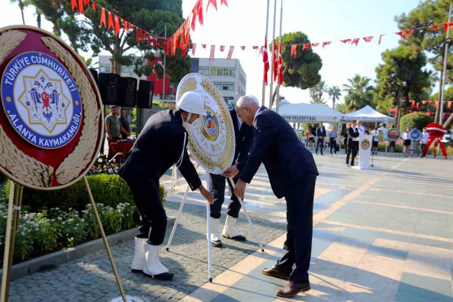 30 Ağustos Zafer Bayramı Alanya’da Törenle Kutlandı