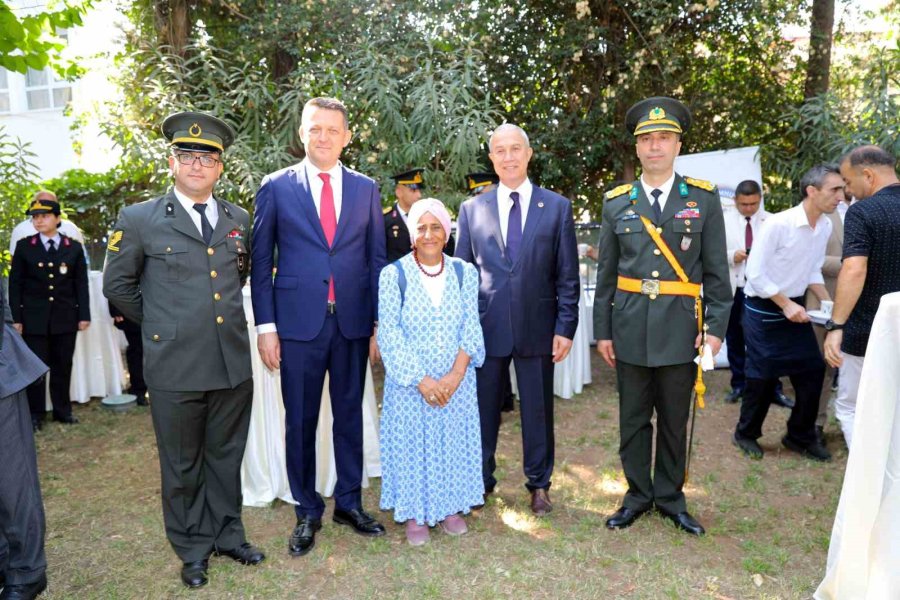 30 Ağustos Zafer Bayramı Alanya’da Törenle Kutlandı