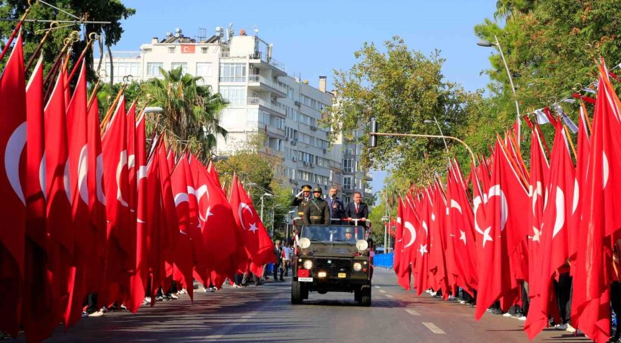 Antalya’da 30 Ağustos Coşkusu Yaşandı