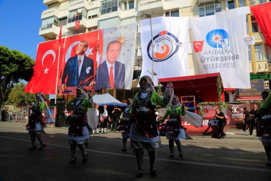 Antalya’da 30 Ağustos Coşkusu Yaşandı