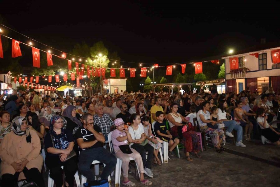 Kepez’den Zafer Bayramı’na Özel Coşkulu Konser