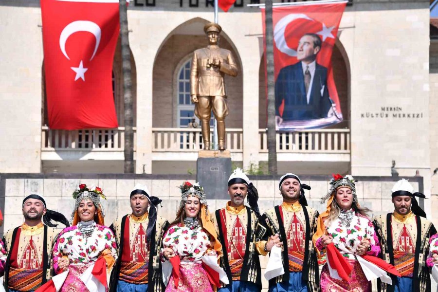 Başkan Seçer: "bağımsızlık Mücadelesinin Zaferle Taçlandığı Gündür Bugün"