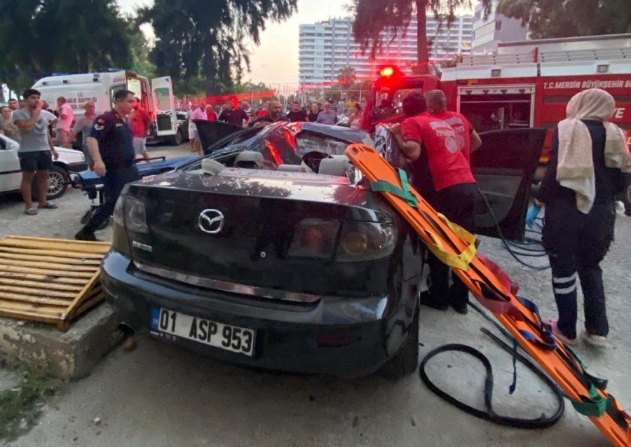 Tatil Sitesinde Feci Olay: 21’inci Kattan Otomobilin Üzerine Düşerek Öldü