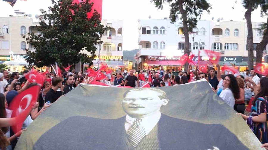 Kemer’de Zafer Bayramı Coşkusu