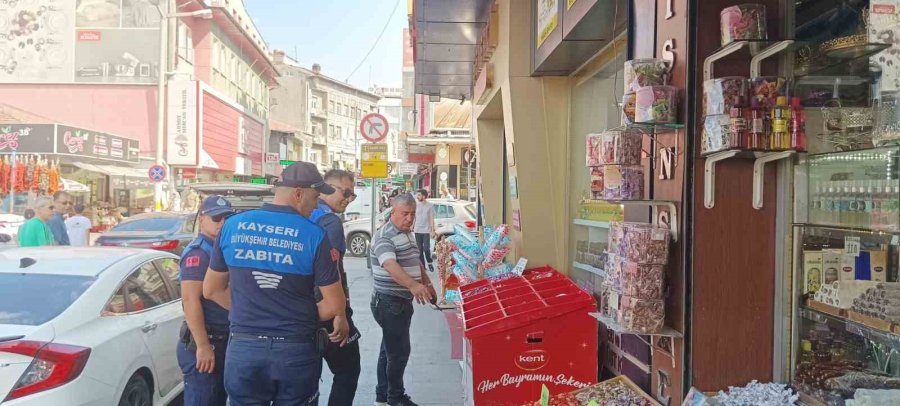 Zabıta Ekiplerinden Kaldırım Ve Yol İşgallerine Denetim