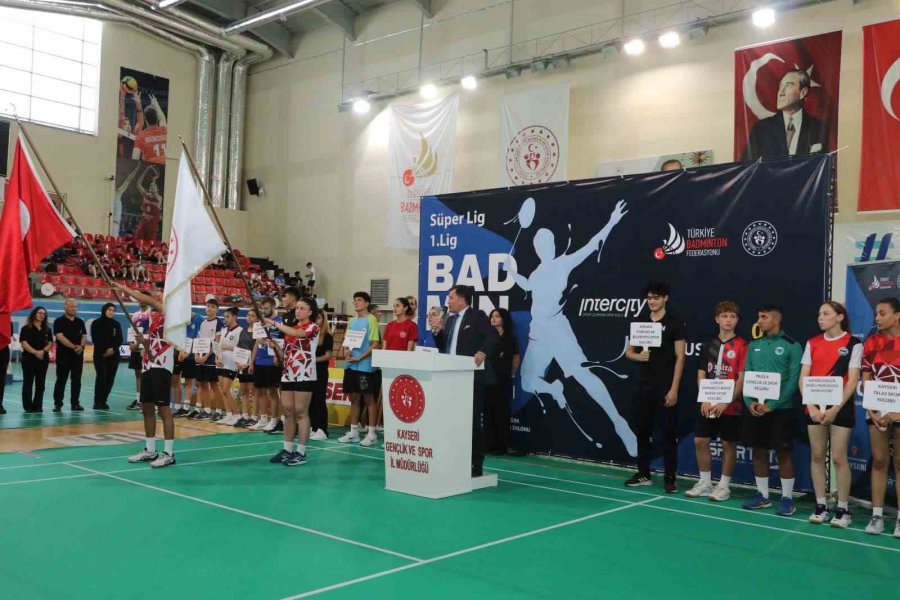 Badminton Süper Lig Müsabakaları Kayseri’de Devam Ediyor