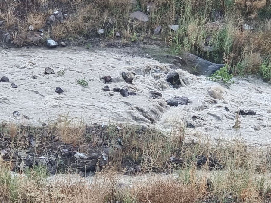 Kayseri’de Kısa Süreli Yağış Etkili Oldu