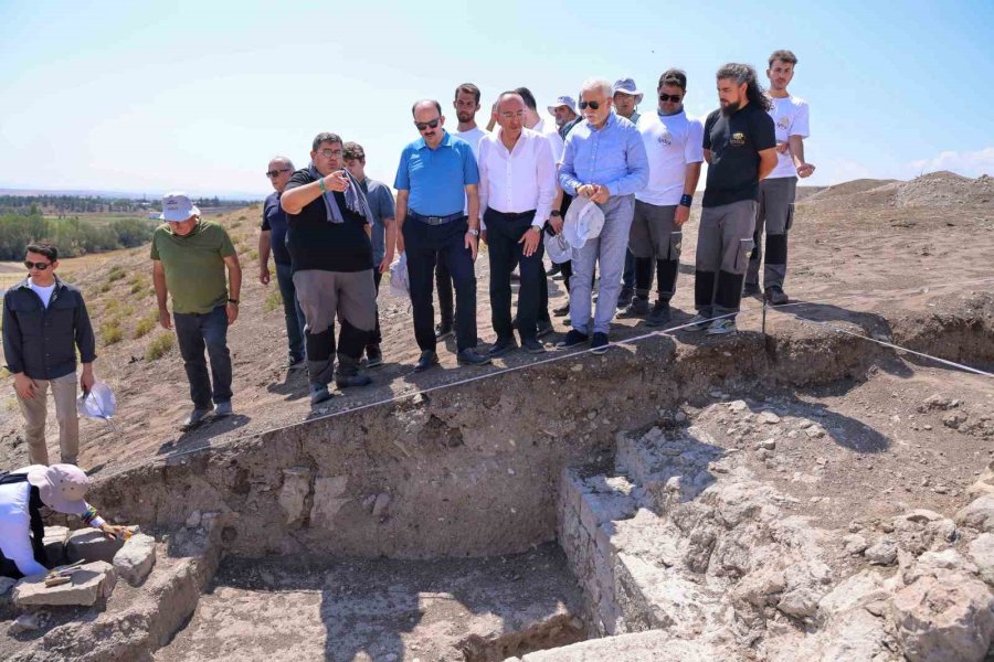 Lystra Antik Kenti Gün Yüzüne Çıkıyor