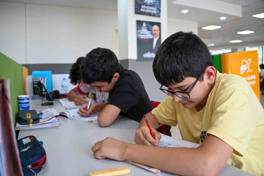 Selçuklu Belediyesi Kütüphaneleri Yaz Döneminde De Kitapseverlerin Bir Numaralı Tercihi Oldu