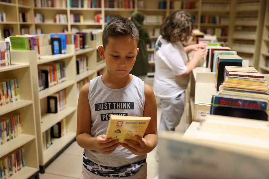 Selçuklu Belediyesi Kütüphaneleri Yaz Döneminde De Kitapseverlerin Bir Numaralı Tercihi Oldu