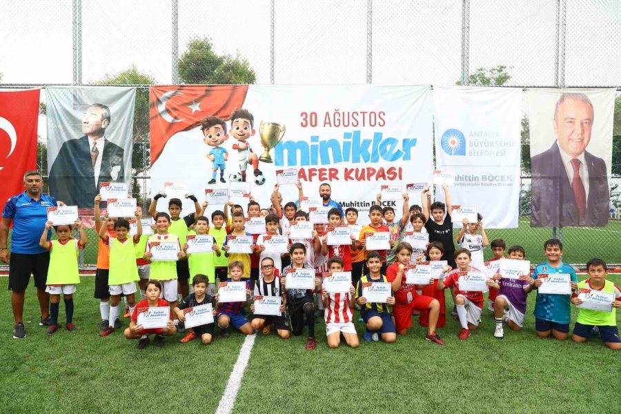 Antalya’da Miniklere Özel Turnuvası: Zafer Kupası