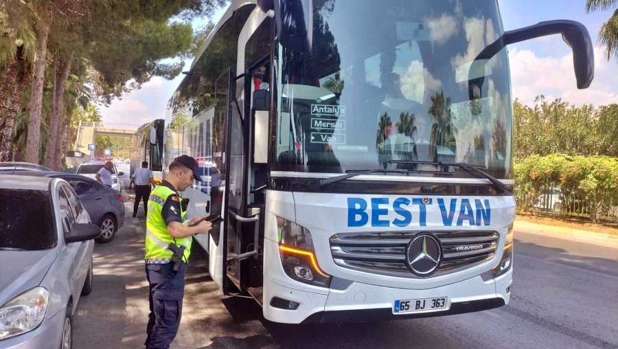 Alanya’da Jandarmadan Trafik Denetimi